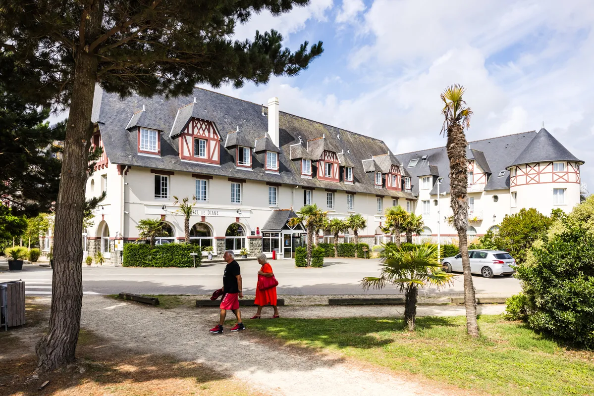 L'Hôtel de Diane Sables d'Or les pins